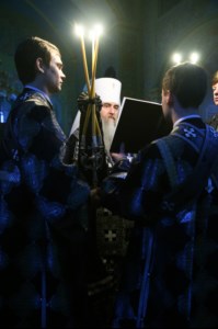 Великое повечерие с чтением канона преподобного Андрея Критского в храме в честь Покрова Пресвятой Богородицы г. Саратова