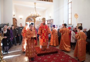 Божественная литургия на Архиерейском подворье — храме во имя святых равноапостольных Мефодия и Кирилла при СГУ в день памяти святых братьев