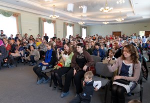 В Саратове прошел финальный этап епархиального фестиваля детского творчества «Поделись радостью с другом» (младшая группа)