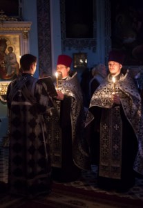 Утреня с чтением Великого канона преподобного Андрея Критского в храме в честь Сошествия Святого Духа г. Саратова
