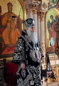 Вечерня с выносом Плащаницы Спасителя в храме в честь Сошествия Святого Духа города Саратова