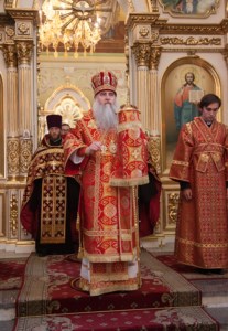 Всенощное бдение в храме в честь Покрова Пресвятой Богородицы г.Саратова