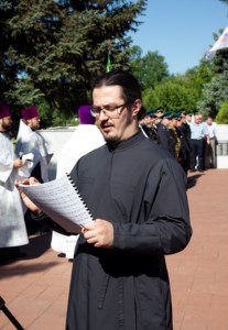 В День памяти и скорби на Воскресенском кладбище Саратова совершена заупокойная лития
