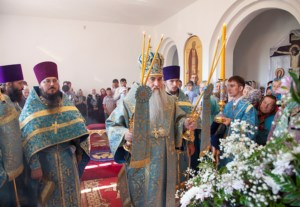 Божественная литургия в Свято-Успенском храме пос. Возрождение Хвалынского района