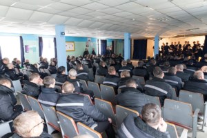 Архиерейский хор выступил в исправительной колонии