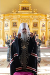 Царские часы на Архиерейском подворье — в храме во имя святого апостола и евангелиста Иоанна Богослова