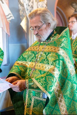 Божественная литургия в Свято-Троицком кафедральном соборе г. Саратова