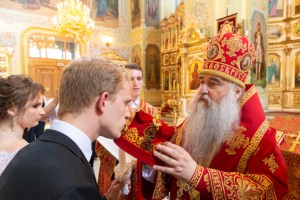 Таинство Венчания в Покровском храме г. Саратова