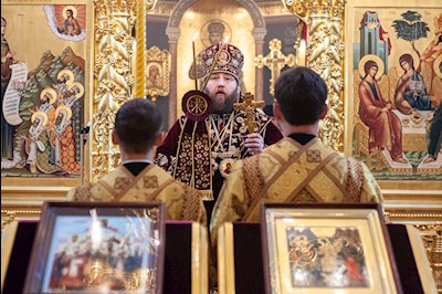 Божественная литургия в Свято-Троицком кафедральном соборе г. Саратова