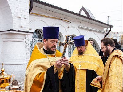 В Благовещенском храме Саратова освятили колокола