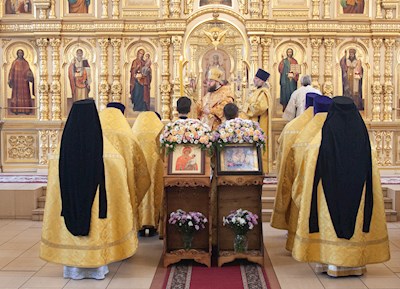 Митрополит Игнатий совершил Божественную литургию в храме Казанской иконы Божией Матери г. Саратова