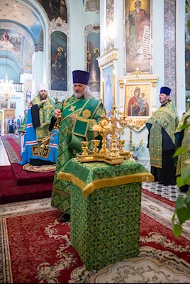 Митрополит Игнатий совершил всенощное бдение в Свято-Духовском соборе г. Саратова