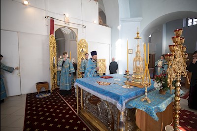 Митрополит Игнатий совершил Божественную литургию в Покровском храме г. Петровска