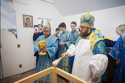 Митрополит Игнатий совершил Великое освящение храма в честь иконы Божией Матери «Спорительница хлебов» с. Кувыка и первую Божественную литургию в новоосвященном храме