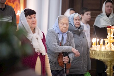 Митрополит Игнатий совершил Божественную литургию и чин Великого освящения воды в храме святителя Тихона, епископа Воронежского, Задонского чудотворца, г. Саратова