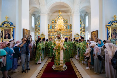 Митрополит Игнатий совершил Божественную литургию в Свято-Сергиевском женском монастыре с. Алексеевка