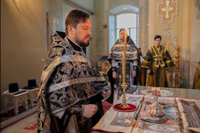 Митрополит Игнатий совершил Литургию Преждеосвященных Даров в Покровском соборе г. Саратова