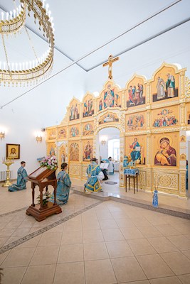 Митрополит Игнатий совершил великое освящение храма Владимирской иконы Божией Матери и Божественную литургию в новоосвященном храме
