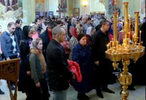 Божественная литургия в храме в честь Покрова Пресвятой Богородицы