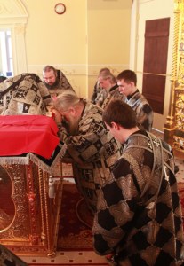 Литургия Преждеосвященных Даров на Архиерейском подворье — храме во имя святого апостола и евангелиста Иоанна Богослова при СПДС