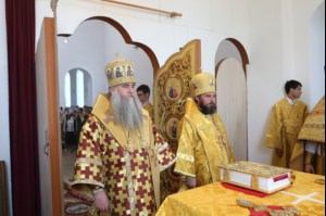 Божественная Литургия в храме святых первоверховных апостолов Петра и Павла г.Красноармейска
