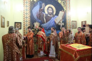 Божественная литургия в храме во имя мучениц Веры, Надежды, Любови и матери их Софии поселка Светлый Татищевского района