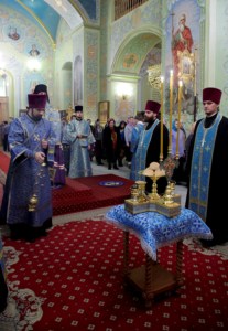 Всенощное бдение в храме в честь Покрова Пресвятой Богородицы г. Саратова