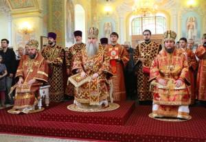 Божественная литургия в храме в честь Покрова Пресвятой Богородицы г.Саратова