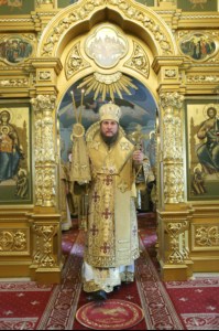 Епископ Пахомий совершил Божественную литургию в Свято-Троицком кафедральном соборе Саратова
