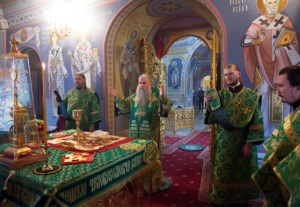 Божественная литургия в Свято-Троицком кафедральном соборе г.Саратова