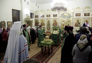 Всенощное бдение на Архиерейском подворье – храме во имя преподобного Серафима Саровского г.Саратова