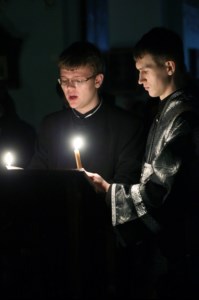 Великое повечерие с чтением канона преподобного Андрея Критского в храме в честь Сошествия Святого Духа г. Саратова