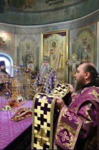 Божественная литургия и панихида в храме во имя Всех Святых, в земле Российской просиявших г. Саратова