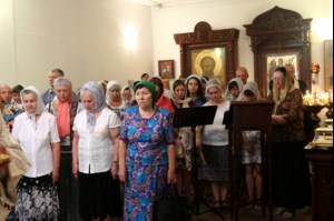 Божественная литургия в храме во имя святителя Тихона, епископа Воронежского, Задонского чудотворца г. Саратова