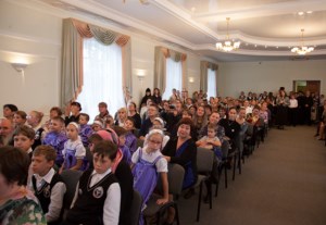 Cвято-Покровская православная классическая гимназия отметила 10-летний юбилей