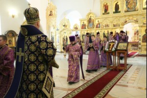 Божественная литургия в храме в честь Рождества Христова г.Саратова