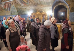 Всенощное бдение в Свято-Троицком кафедральном соборе города Саратова