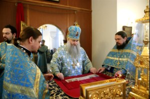 Божественная литургия на Архиерейском подворье – храме в честь иконы Божией Матери «Утоли моя печали» г.Саратова