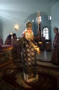 Божественная литургия в храме в честь Покрова Пресвятой Богородицы г.Петровска
