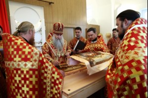 Чин Великого освящения и Божественная литургия в храме в честь Владимирской иконы Божией Матери Владимирского женского монастыря г. Вольска