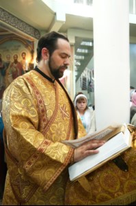 Божественная литургия в храме во имя Всех Святых, в земле Российской просиявших, г. Саратова