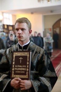 Литургия Преждеосвященных Даров в храме в честь Казанской иконы Божией Матери г.Саратова