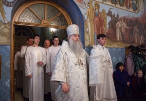 Божественная литургия и крещение оглашенных в Свято-Троицком кафедральном соборе Саратова