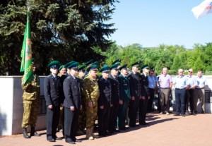 В День памяти и скорби на Воскресенском кладбище Саратова совершена заупокойная лития