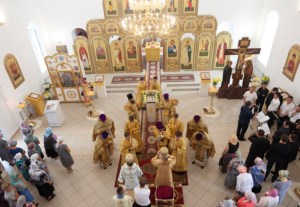 Божественная литургия в храме святых первоверховных апостолов Петра и Павла г. Красноармейска