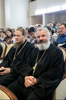 Митрополит Лонгин принял участие в пленарном заседании Покровских образовательных чтений