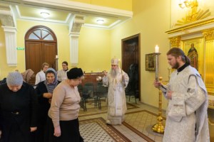 Царские часы и Изобразительны на Архиерейском подворье — в храме во имя святого апостола и евангелиста Иоанна Богослова при Саратовской православной духовной семинарии г. Саратова
