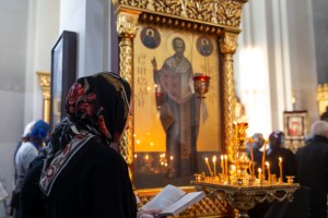 Великое повечерие с чтением канона преподобного Андрея Критского в храме великомученика Георгия Победоносца г. Саратова