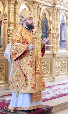 Митрополит Игнатий совершил Божественную литургию в храме Казанской иконы Божией Матери г. Саратова