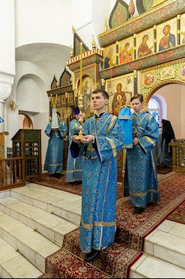 Божественная литургия на Архиерейском подворье – в храме в честь иконы Божией Матери «Утоли моя печали» г. Саратова